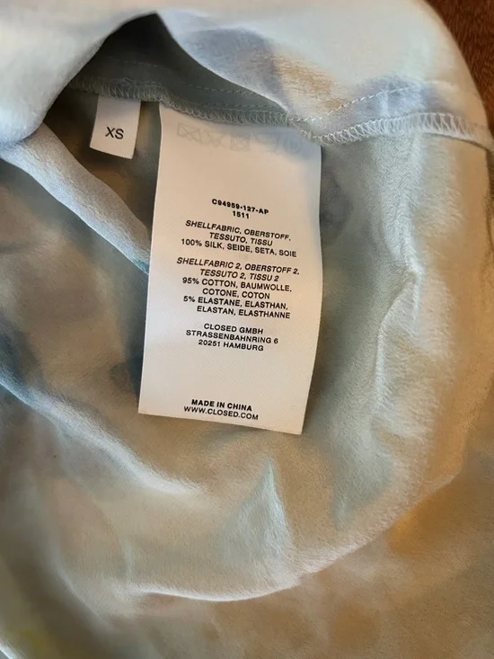 Closed 100% Silk Floral Water Color Graphic Sheer Flowy Blouse Size XS - Picture 6 of 7